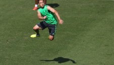 "Светците" се натискат за Чичарито