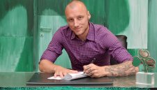 ОФИЦИАЛНО: Иван Иванов подписа с Панатинайкос