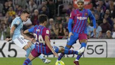 Оперираха успешно ас на Барса