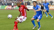 След боя от феновете: Играчите на Левски не искат да бягат