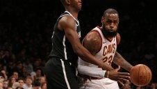 ЛеБрон се нареди до Джордън и Малоун