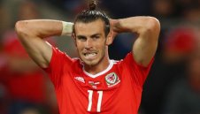 Паника в Уелс - Бейл аут за квалификациите