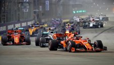 Отново радост в червено! Фетел пред Льоклер в Сингапур, провал за Мерцедес