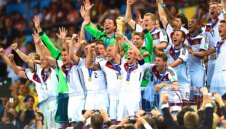 Бундестимът играе контроли с Англия и Италия