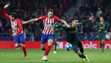 Атлетико (Мадрид) писа тройка на Алавес и се изравни с лидера Барса