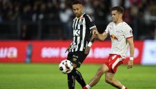 Къде ще играе Неймар?