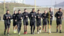 Ботев остана без Карачанаков и Перейра