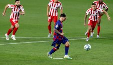 И гол №700 на Меси не спаси Барса срещу "бандата на Чоло"