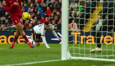 Легенди на Ман Юнайтед плюят Бруно Фернандеш