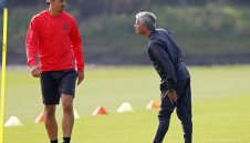 Войната на зверовете! Ибра скочи на Моуриньо