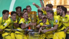 Шмелцер налива масло в огъня: Шокиран съм от Тухел! Заставаме зад Нури!