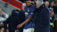 Специалния се чуди кой ще играе утре