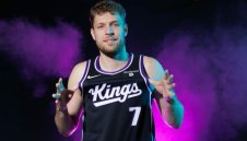 Везенков завърши подготовката с 13 точки, Кралете с победа