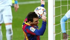 Кой е "къртицата"? Петима души знаеха за договора на Меси