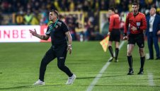 Халф на Локо виси за дербито с Ботев Пловдив