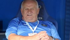 Люпко става с една глава по-нисък, ако не бие "смърфовете"