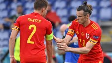 Уелс без фенове срещу Нидерландия