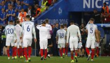 Цял свят се подиграва на англичаните: Двоен Брекзит!