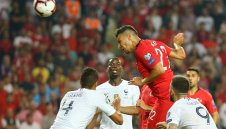 Турция оскуба здраво Петлите с 2:0