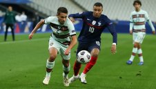 Кристиано Роналдо примамва Мбапе за Юве + СНИМКИ 
