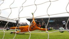 Сити мина през грохналия Фулъм и се върна на върха + СНИМКИ