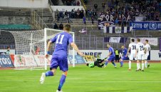 Славия нанесе първа загуба на Етър