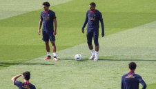 Задава се скандал: Съблекалнята на ПСЖ не иска Мбапе 