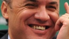 Боби се внедри и във ФИФА