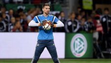 Рон-Роберт Цилер - милионерът на пейката