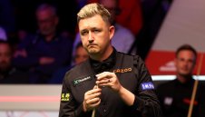 Никой не успя да поведе в полуфиналите на световното по снукър