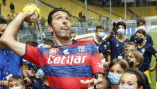 Неуморен: Буфон ще играе поне до 46 години