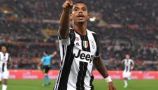 Юве праща халф в Саутхемптън