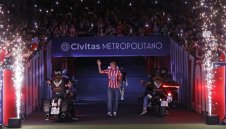 30 000 посрещнаха новите попълнения на Атлетико