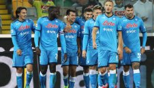 Само Наполи лети без грешка, но Спалети се плаши от пейката си