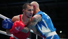 Радо Росенов открива 1/8-финалите на бокса в Париж днес