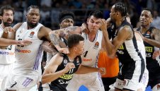 Масов бой в Евролигата! Прекратиха Реал - Партизан след здраво сбиване