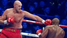 Тайсън Фюри ще работи със звезда от UFC преди битката с Нгану