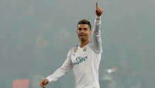 В Испания: Кристиано е недоволен от Реал, Юнайтед му дава чували с пари