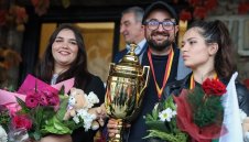 Фурор! Кръстева срази европейската шампионка, Тончева с реми срещу бивша световна шампионка