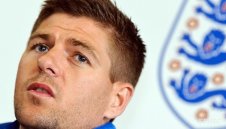 Паника в Англия! Джерард се контузи