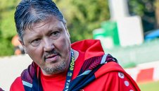 Любо Пенев негодува от грешките в защита