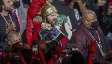 Кобрата? Фюри излиза срещу бивш шампион!