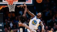 Уориърс набират скорост