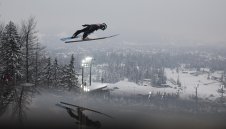 Зографски преодоля квалификациите