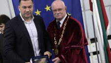 Кобрата: Джошуа и Кличко се мотаят! 