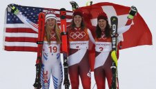 Гизин триумфира в алпийската комбинация, Вон отпадна