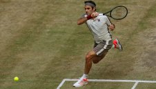 Федерер с рекорден 13-и финал в Хале