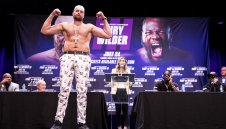 Фюри разочарован от отлагането на мача с Уайлдър 