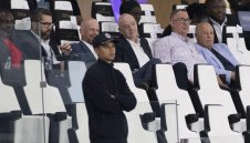 Не могат да го бутнат: ФИФА призна за гафа на Джани Инфантино, но го подкрепи