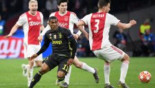 Лоши новини за Юве: Дъглас Коста виси и за Интер